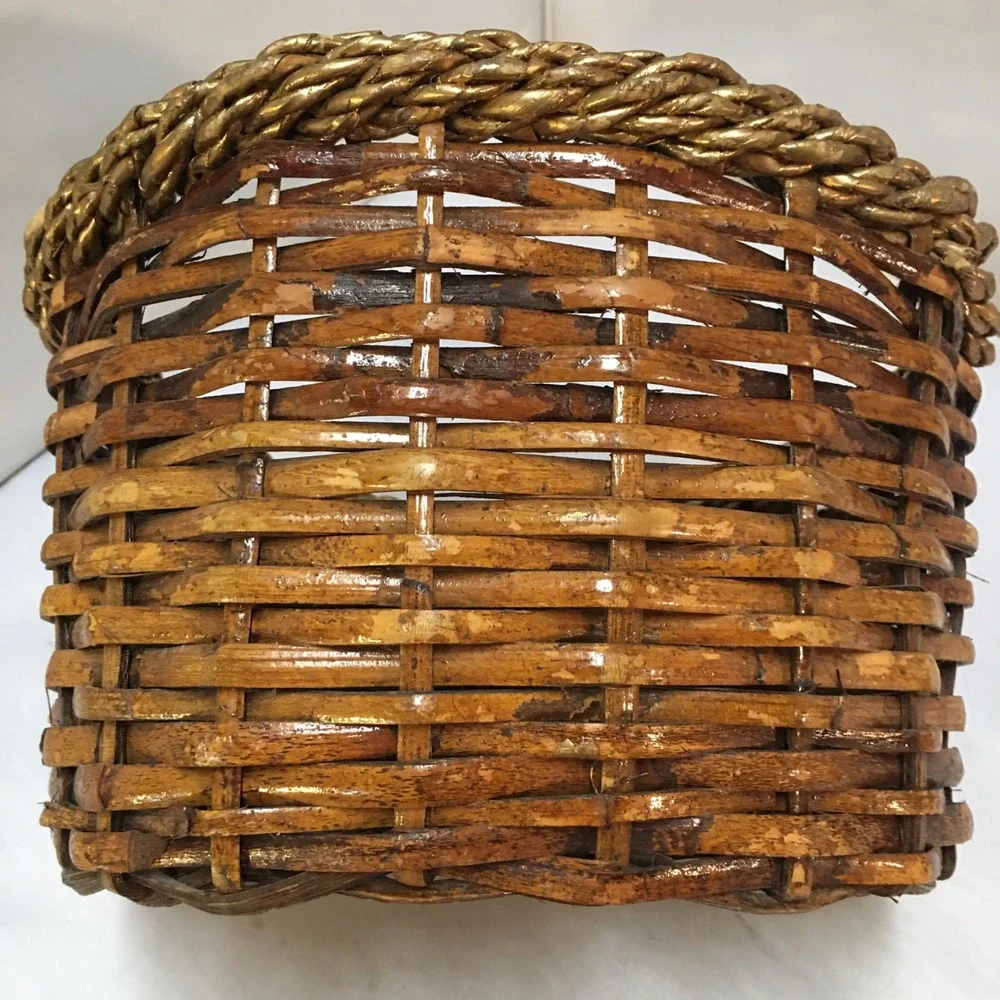 Wicker Storage Basket Unisex OS Brown Gold Trim Oval Woven Decor Cottagecore